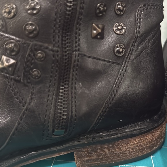 UGG Australia Conor Studded Black Leather & Shearling Moto Mid Calf Boots Size 9 - Picture 5 of 15